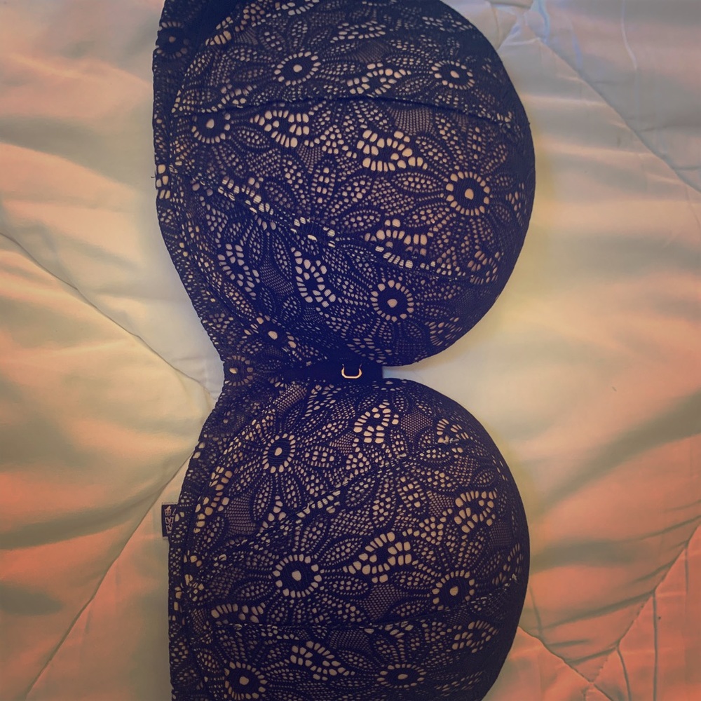 Victoria secret strapless bra